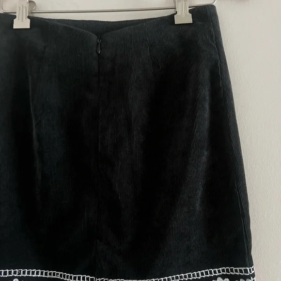 Corduroy Floral Embroidered Mini Skirt Sz Xs holiday Christmas - Picture 4 of 4